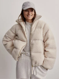 Varley - Wilkins Sherpa Jacket SANDSHELL